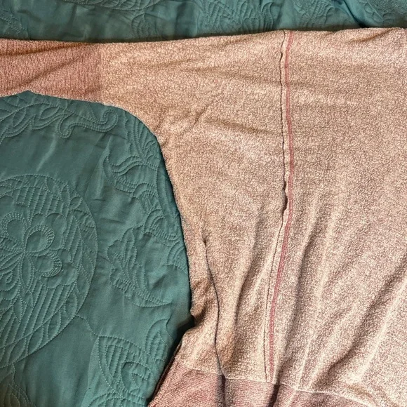 Soft Sweater - Picture 2 of 3